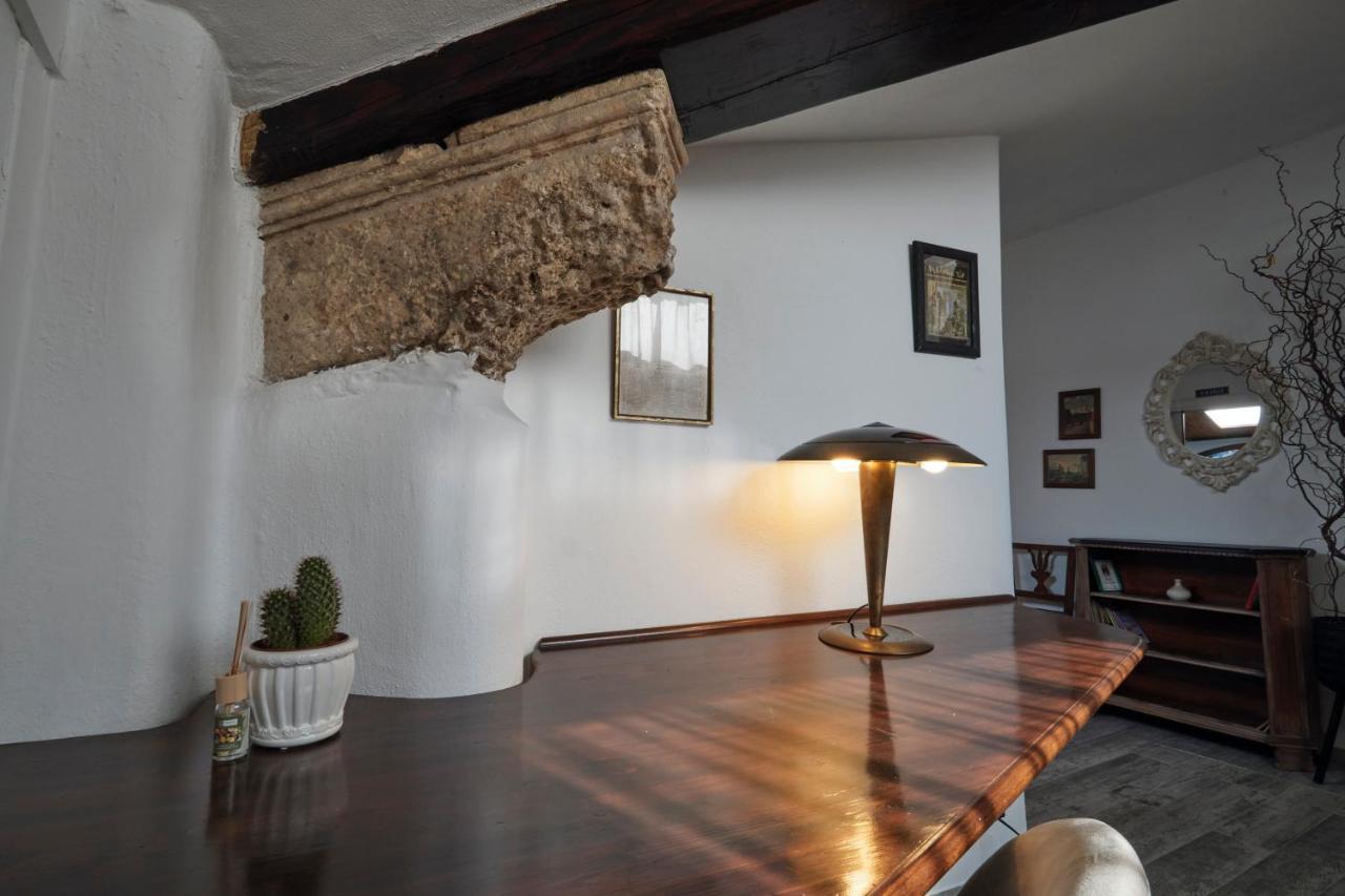 Upstairs - Skylight Apartment Lecce Exterior foto