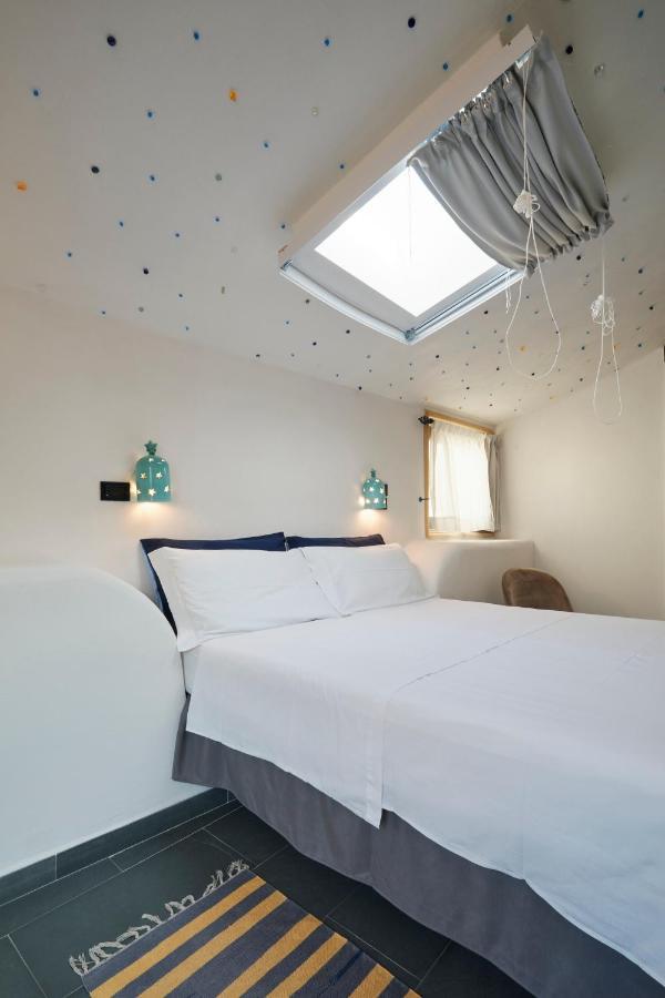 Upstairs - Skylight Apartment Lecce Exterior foto