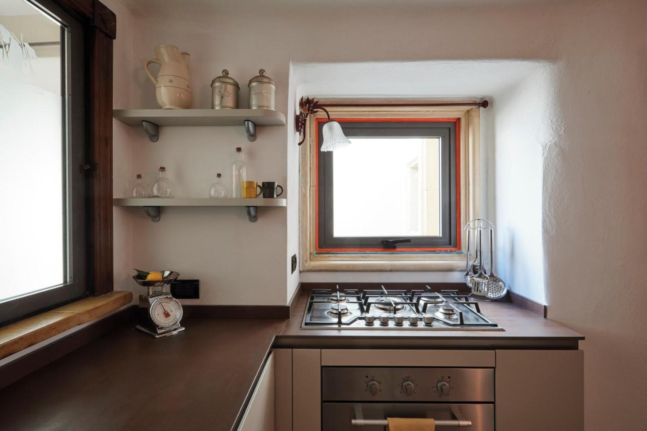 Upstairs - Skylight Apartment Lecce Exterior foto