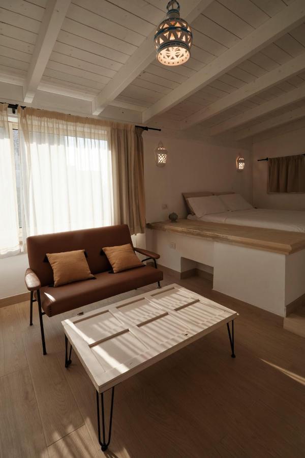 Upstairs - Skylight Apartment Lecce Exterior foto